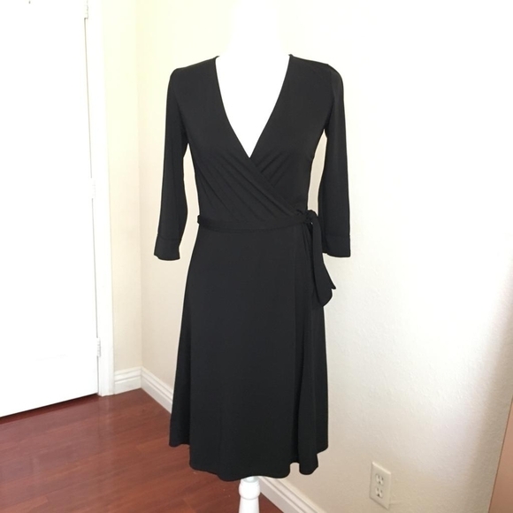 Sigrid Olsen Dresses & Skirts - Sigrid Olsen faux wrap dress, classic , knee length